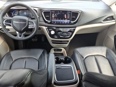 2024 Chrysler Pacifica Hybrid Select