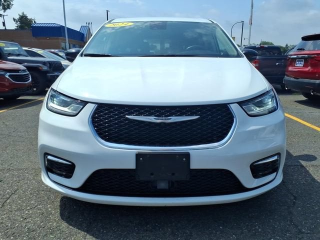 2024 Chrysler Pacifica Hybrid Select