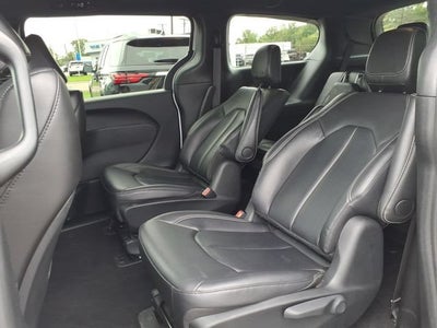 2024 Chrysler Pacifica Hybrid S Appearance Pkg