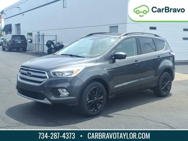 2018 Ford Escape SE's photo