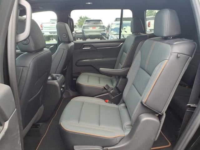 2024 GMC Acadia AT4