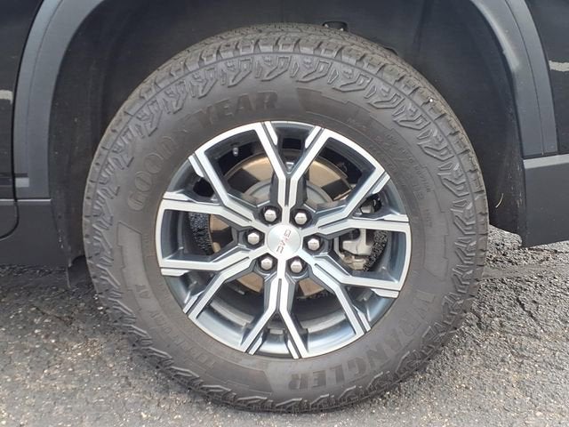 2024 GMC Acadia AT4