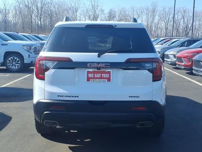 2023 GMC Acadia SLT
