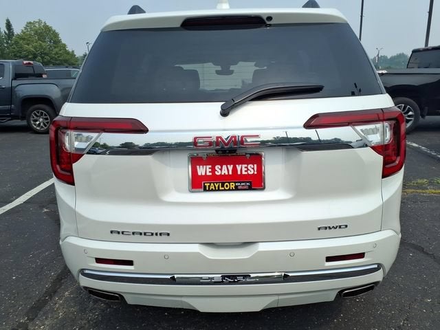 2022 GMC Acadia Denali
