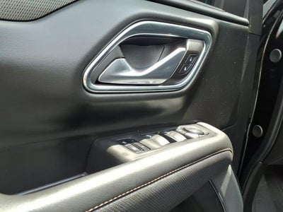 2023 GMC Yukon XL AT4