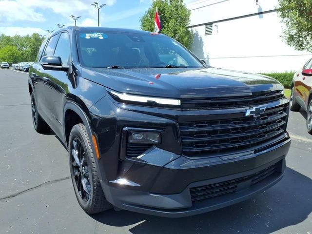 2024 Chevrolet Traverse LS