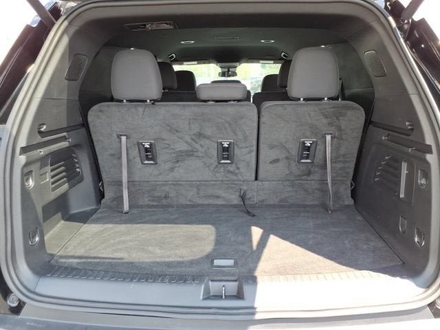 2024 Chevrolet Traverse LS