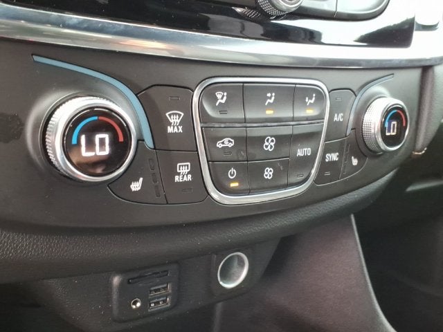 2022 Chevrolet Traverse LT Leather
