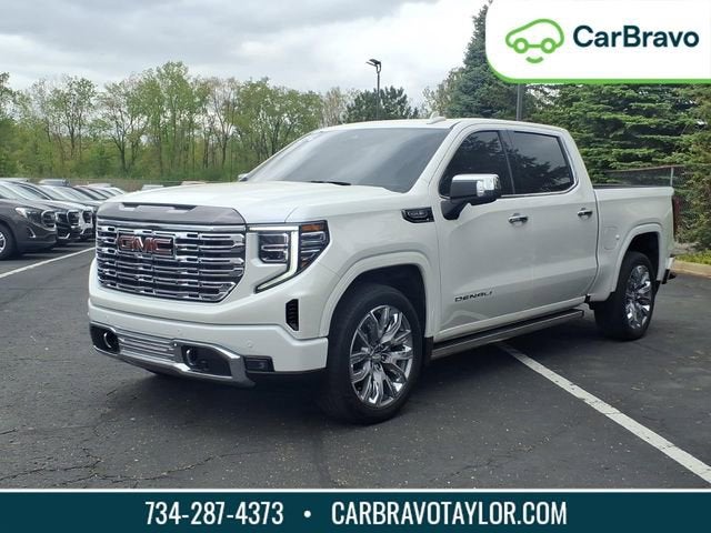2023 GMC Sierra 4WD Crew Cab Short Box Denali's photo