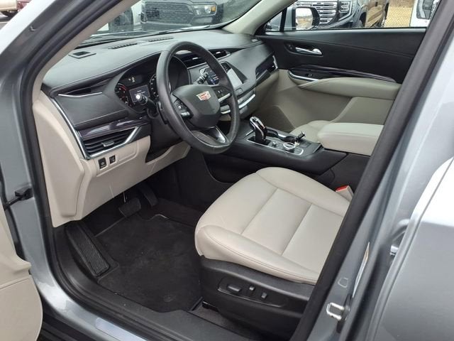 2023 Cadillac XT4 Luxury