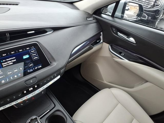 2023 Cadillac XT4 Luxury