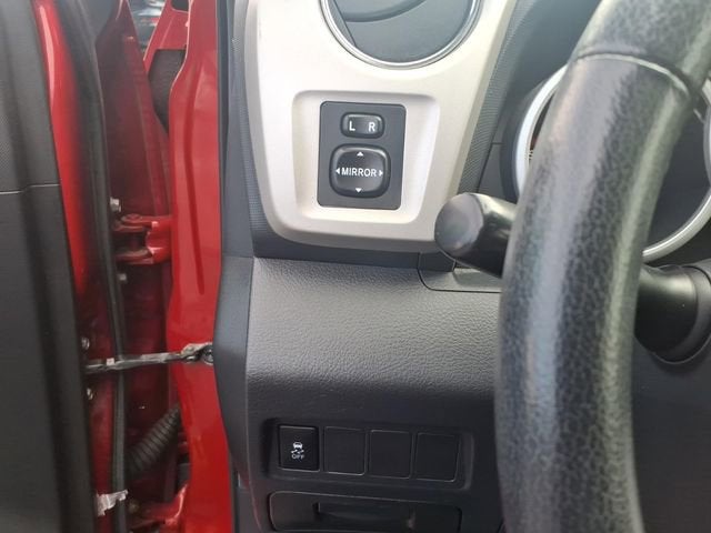 2010 Pontiac Vibe 4dr HB AWD