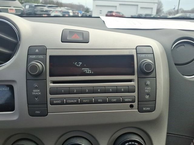 2010 Pontiac Vibe 4dr HB AWD